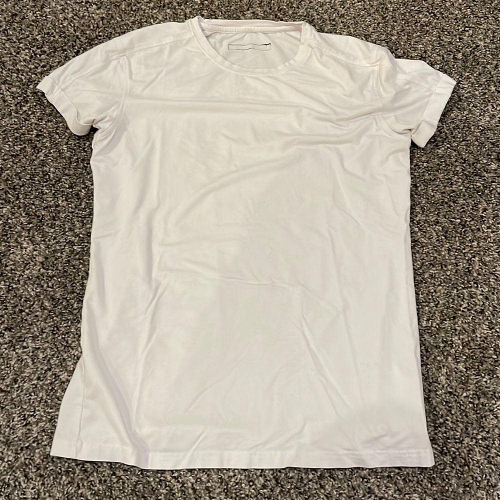 Alphalete rolled sleeve shirt